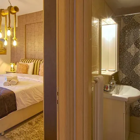 Just 130sqm One Step From Metro * Athen